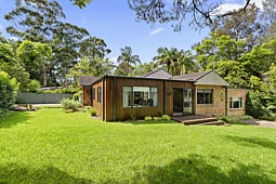 1 Waterfall Avenue, Forestville