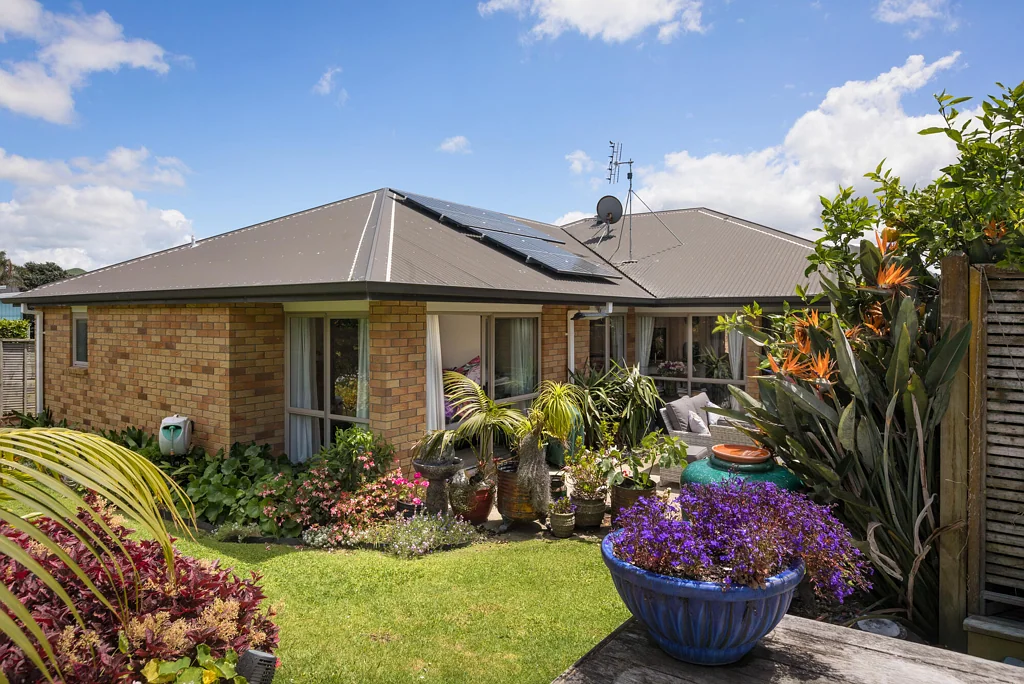Waihi Beach 4chambre Modern Coastal Living - Walk to Beach & Village
