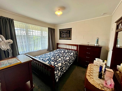 1 bedroom unit with Carport- Including water ...