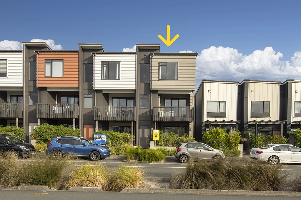 Hobsonville 4房  Freehold & Stylish End-Unit Living