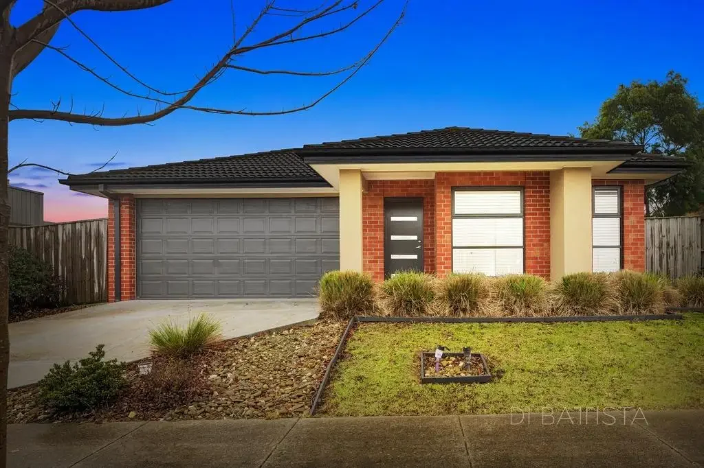 24 Halycon Bend, Beveridge, VIC 3753