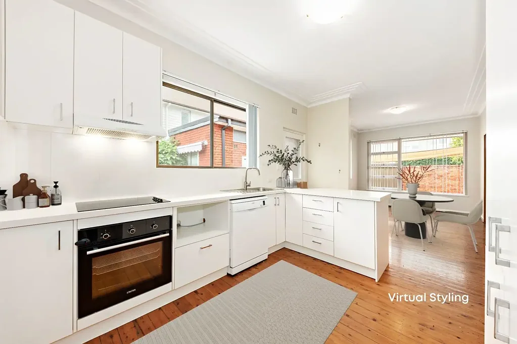 Drummoyne 3 Slaapkamer Location & potential on just over 450sqm - stroll to parks + water