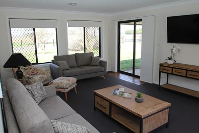 22 Cully Road, Orange, NSW 2800, 5 slaapkamers, 3 badkamers, House