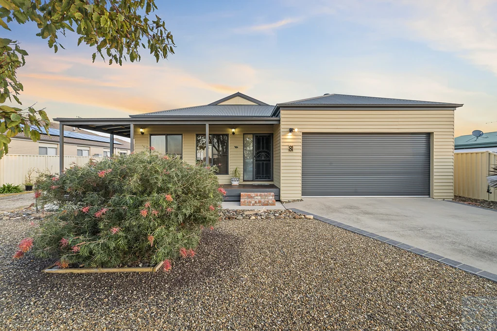 81 Bruton Street, Tocumwal, NSW 2714