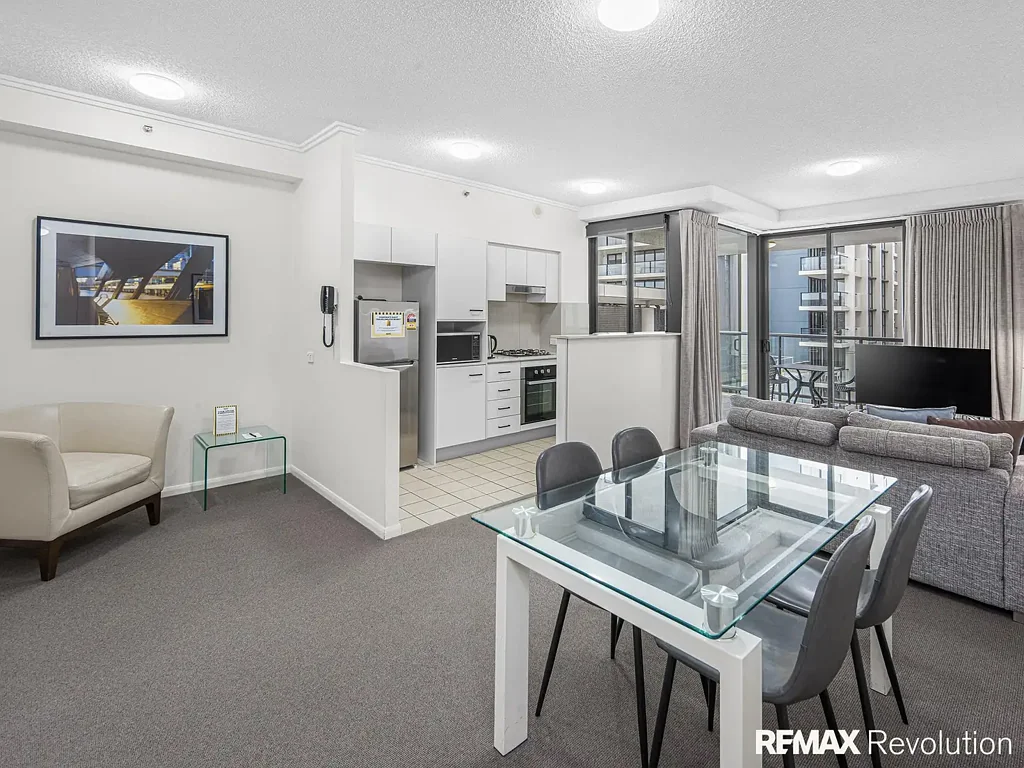 Brisbane City 1房 城市上方26层——自住或投资皆宜 26 Floors Above The City - Live In It, Or Bank On It.