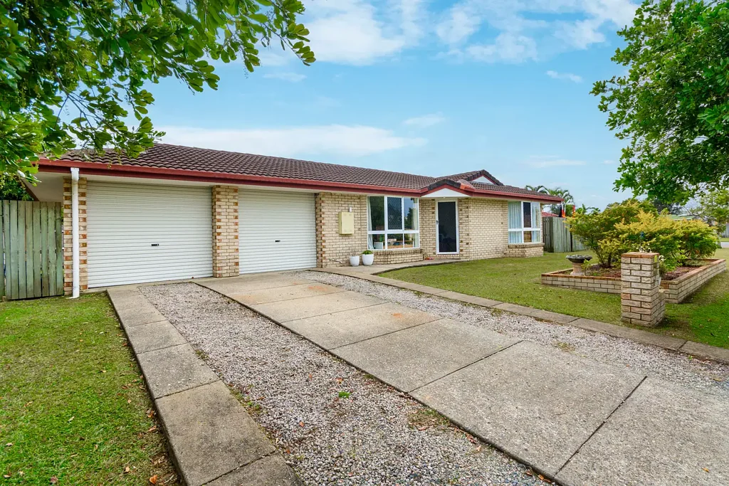 CABOOLTURE SOUTH - CONVENIENT & HOMELY