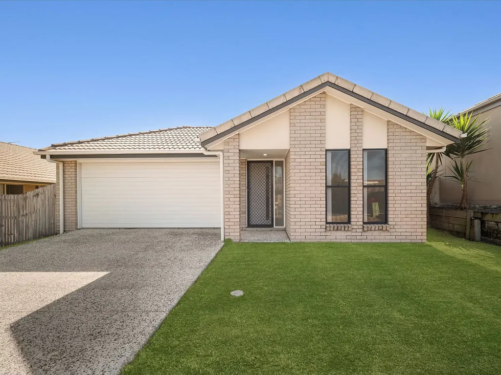 Redbank Plains 4 Slaapkamer Low-Maintenance Living in a Sought-After Estate