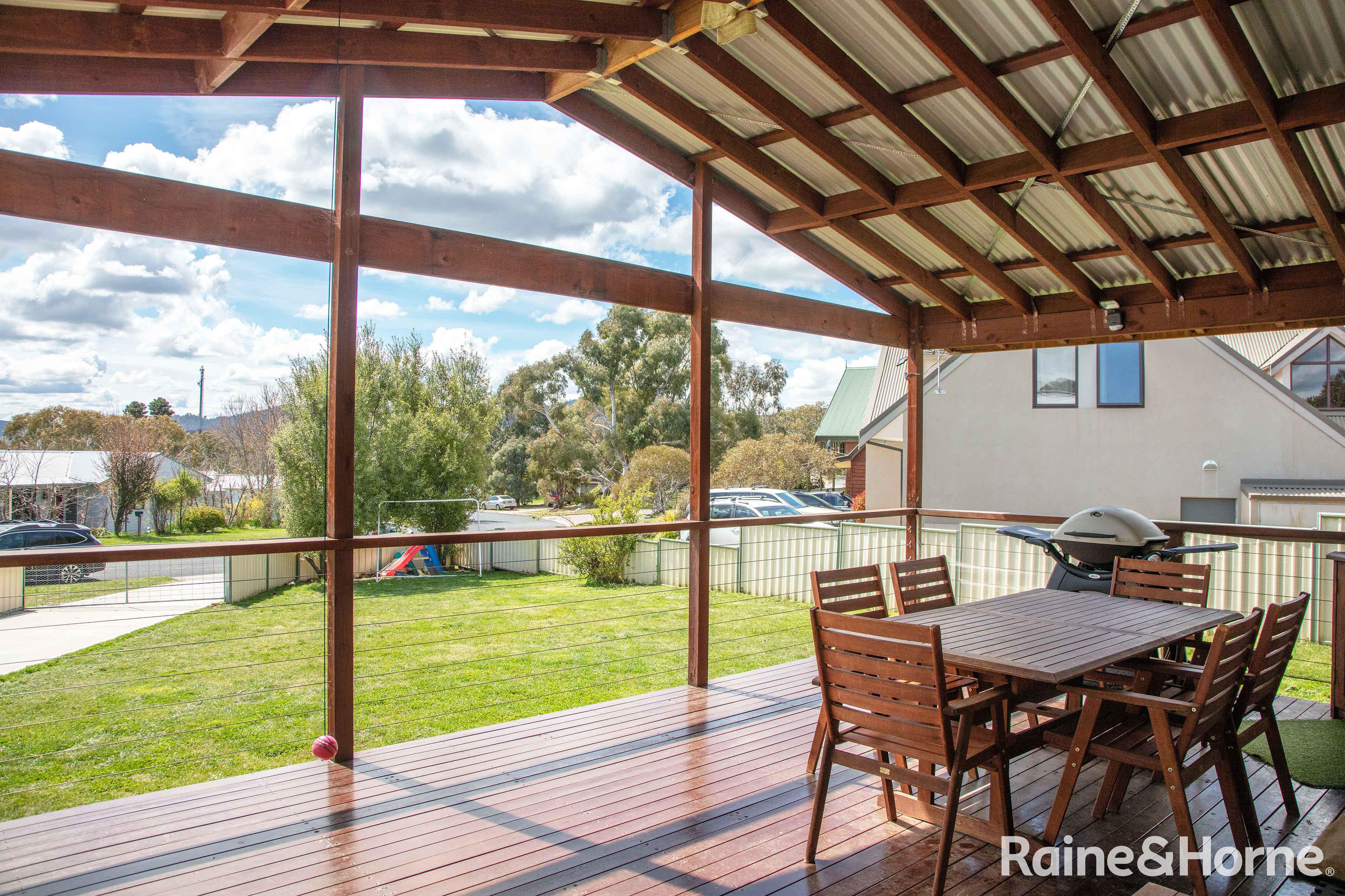 24 MITCHELL CCT, JINDABYNE NSW 2627, 0部屋, 0バスルーム, House