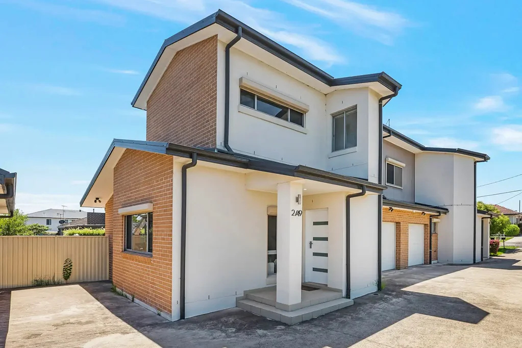 2/49 Rowe Avenue, Lurnea, NSW 2170