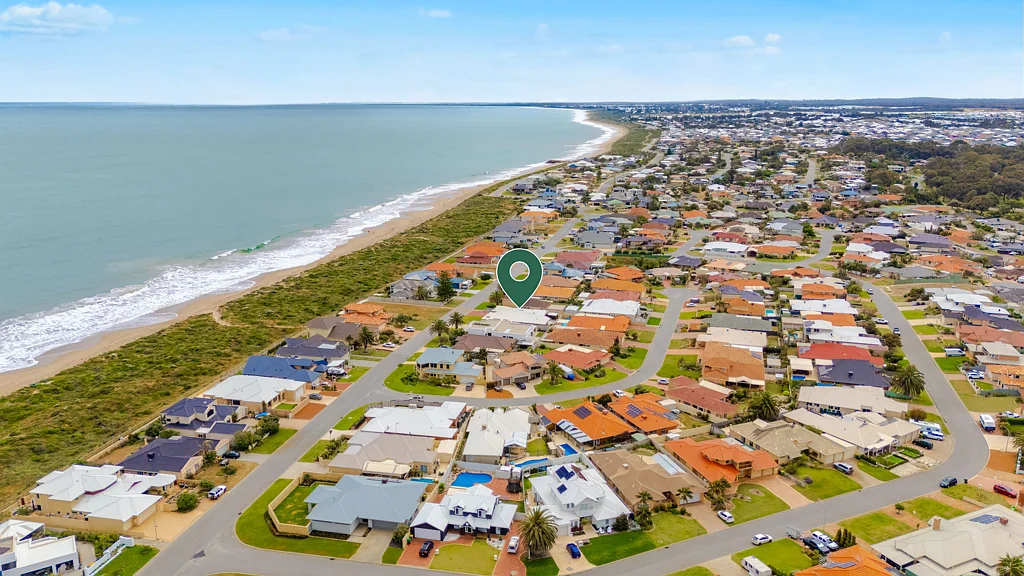33 Ronsard Drive, San Remo, WA 6210