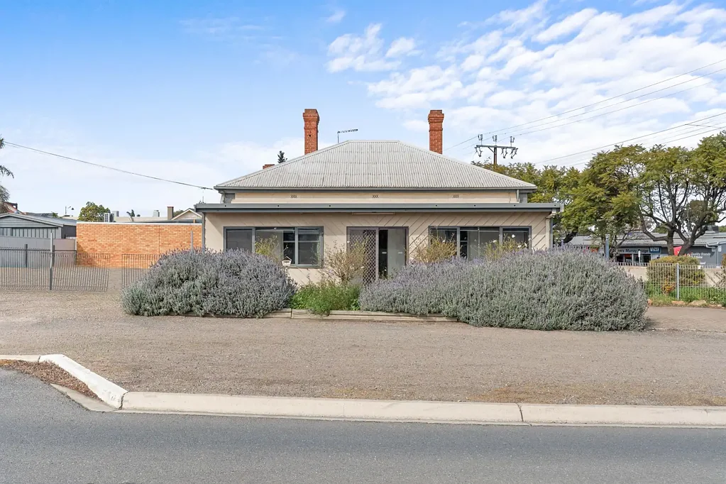 Spacious Living in a Central Location