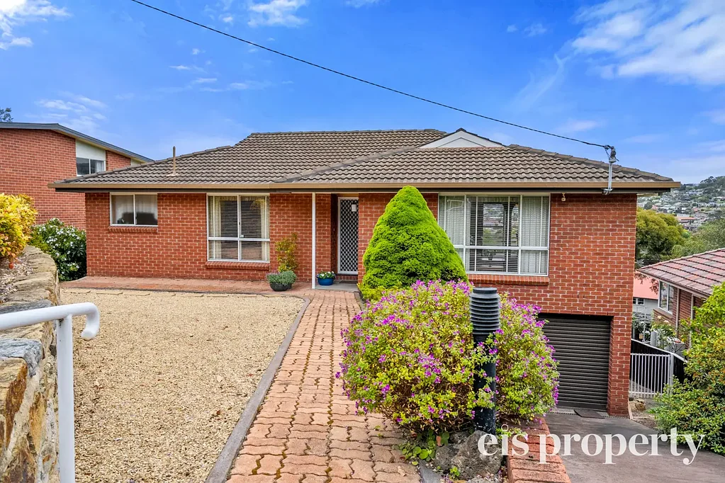 18 Cottesloe Street, Lindisfarne, TAS 7015
