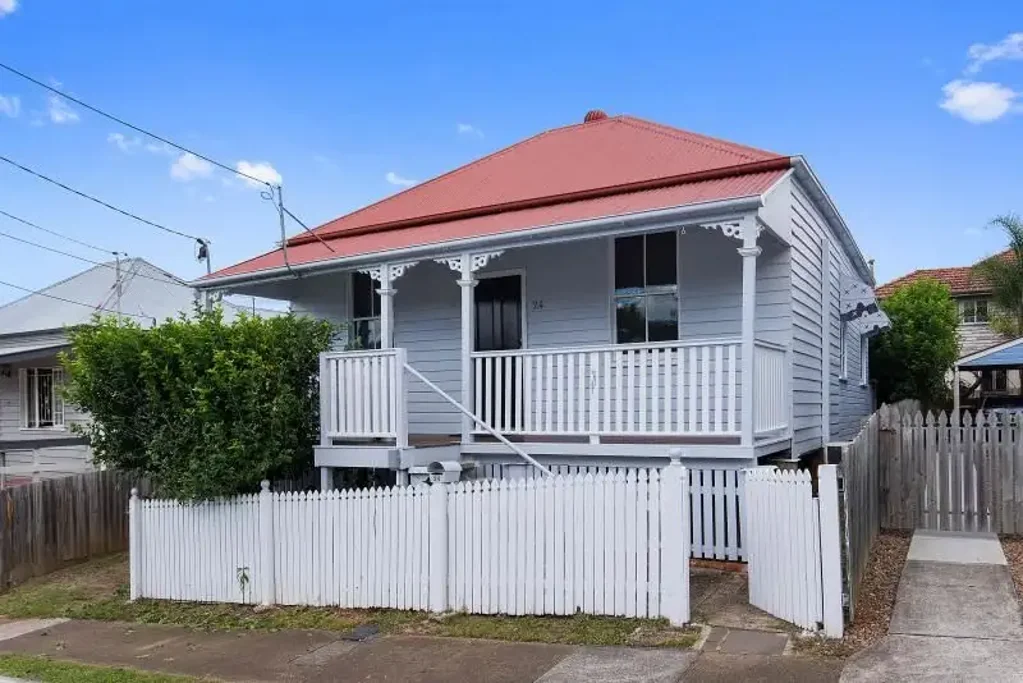 CUTE COTTAGE