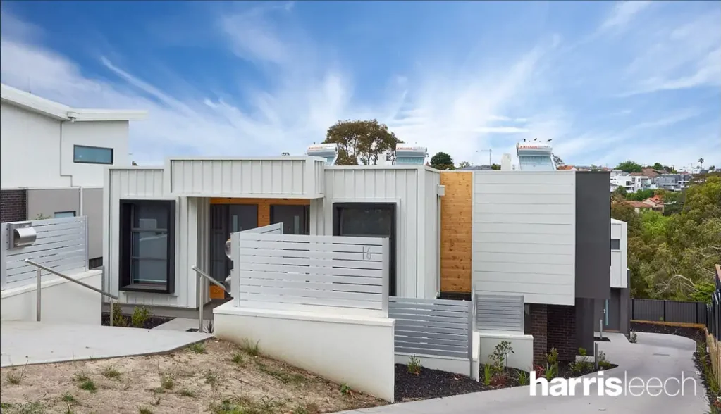 Modern Three Level Townhouse With Park Land Views