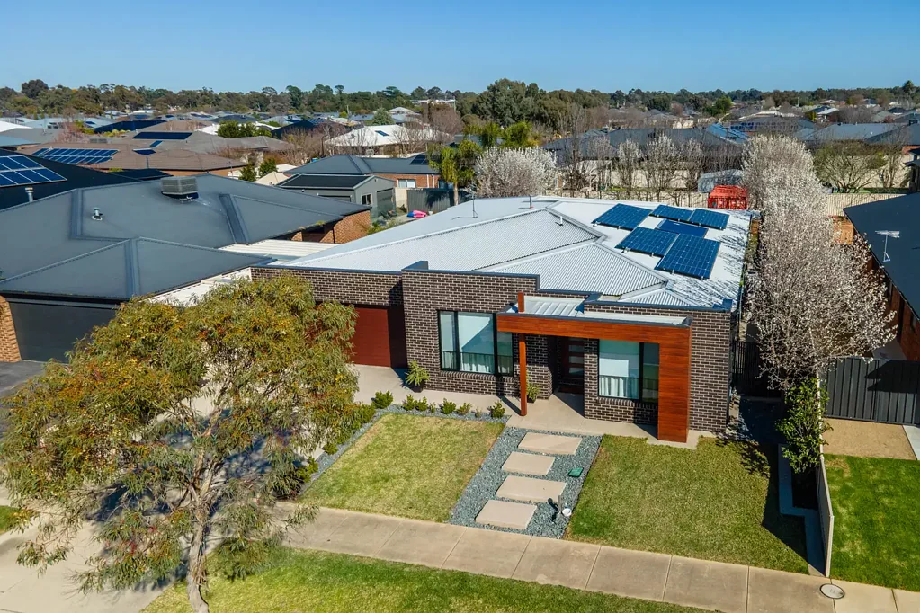 Shepparton 4Kwarto Quality Home with Parkland Views!