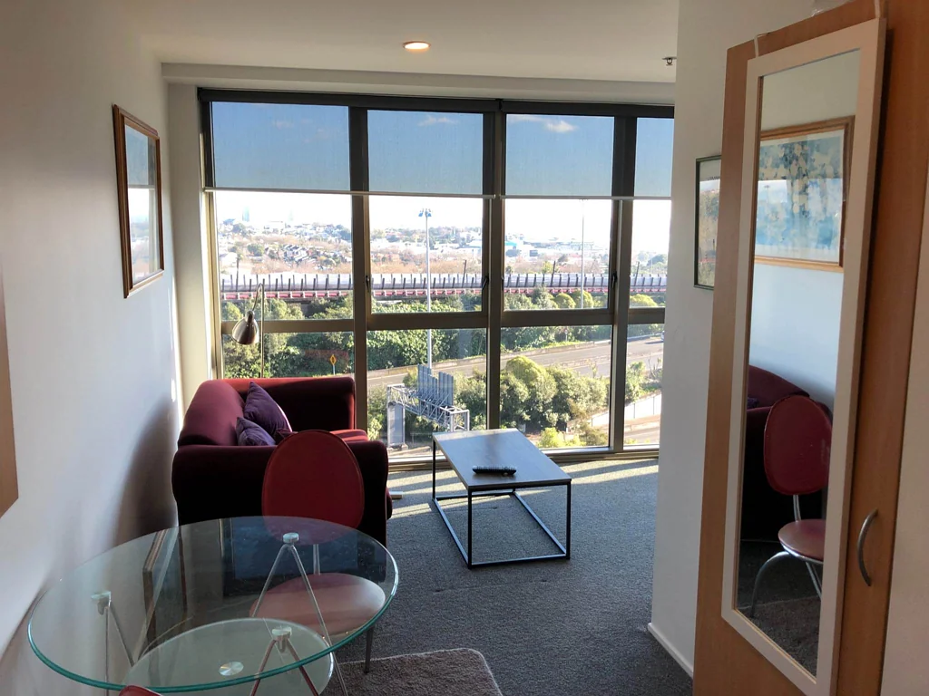 Cozy & Confined 1 Bedroom CBD Living
