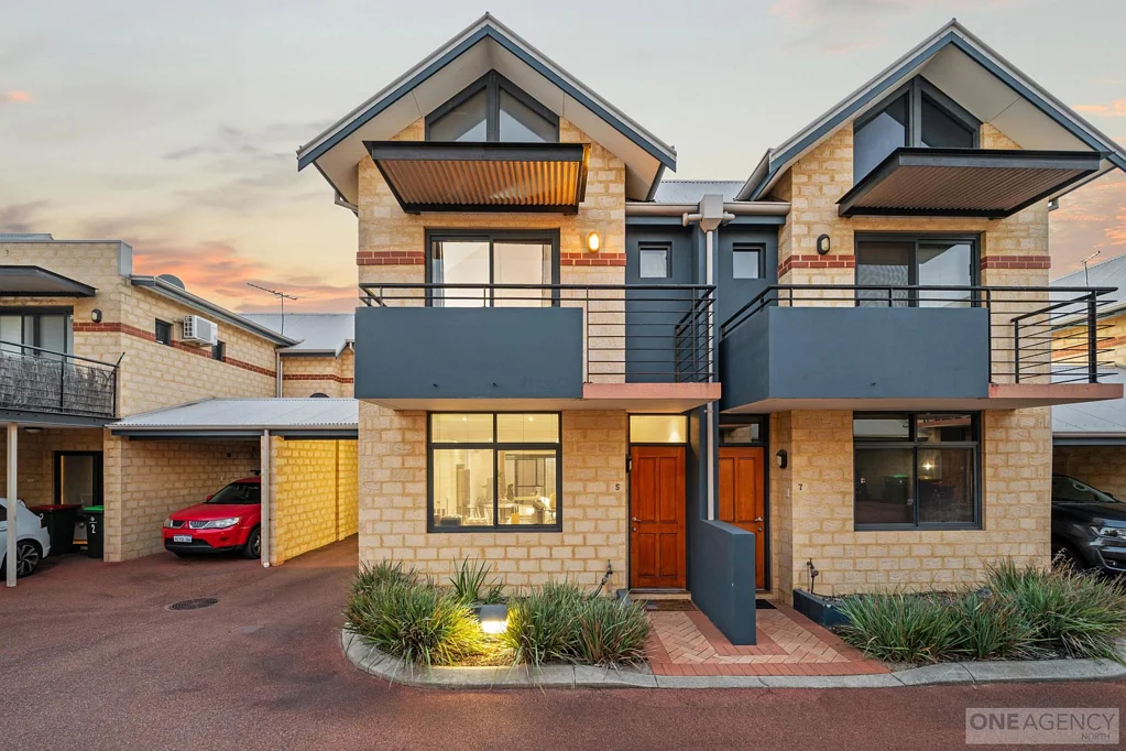 North Perth 2બેડરૂમ IN THE HEART OF THE ACTION - SURROUNDED BY NIGHTLIFE, DINING & ENTERTAINMENT!