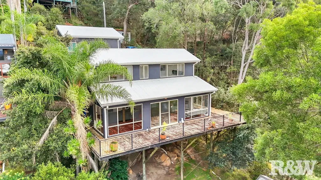 Umina Beach 4कमरा Tranquil Family Retreat with Scenic Bushland Views