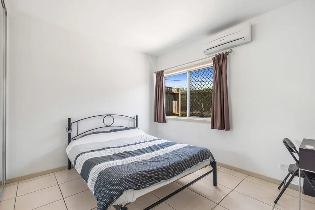 Room 4 available