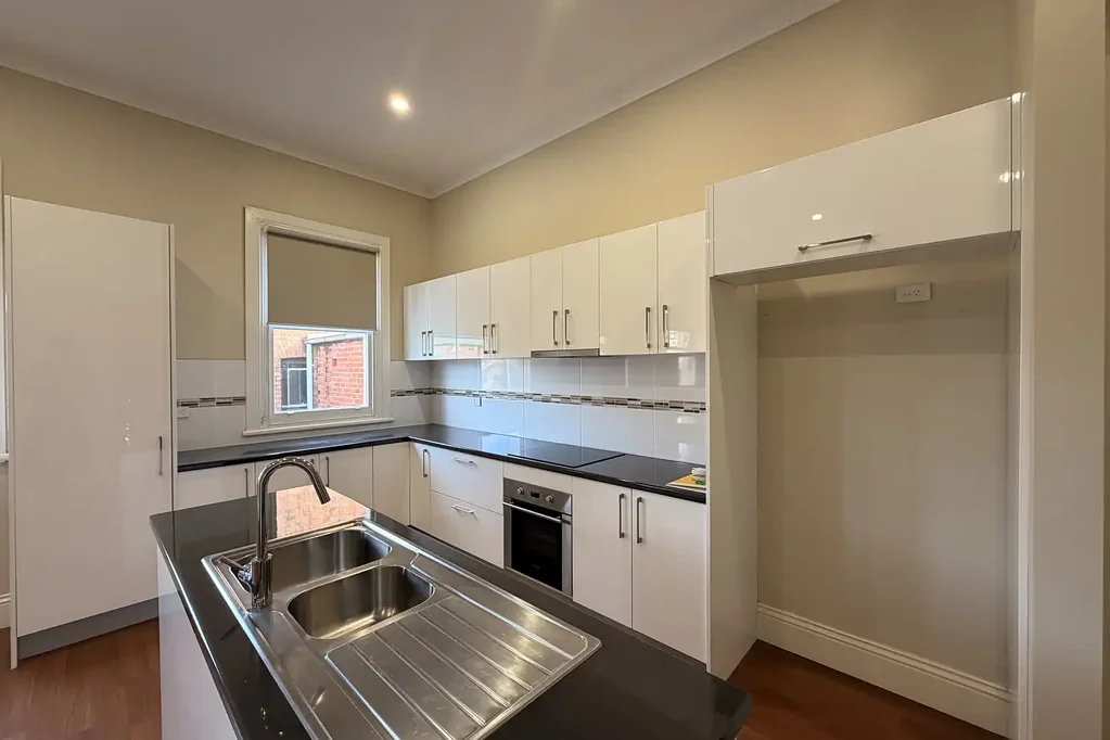 CONVENIENT CBD LOCATION