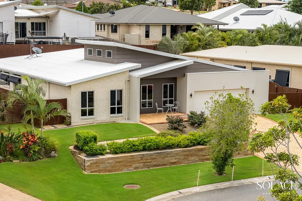 6 Grasstree Crescent, Kirkwood, QLD 4680
