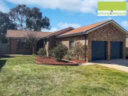 52 IVY LEA PL, Goulburn