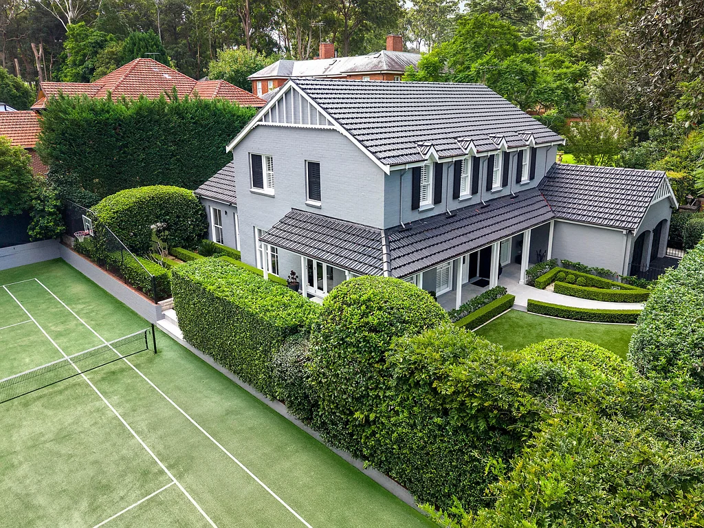 Pymble 5 Slaapkamer Fully renovated tennis court home