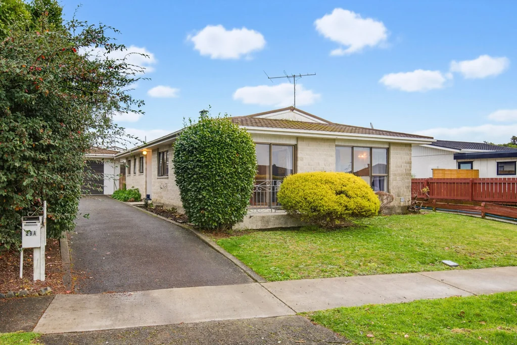 Waikanae 2 Slaapkamer Sunny, Spacious & Packed with Potential