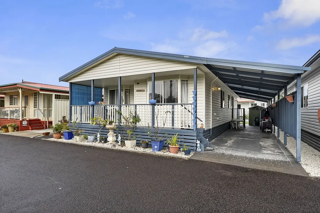 Hamlyn Terrace 3部屋 Spacious Three-Bedroom Home with a Peaceful Outlook