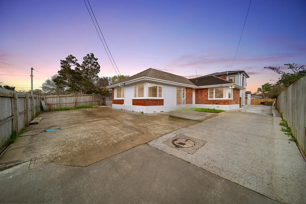 Mangere East 4ਬੈੱਡਰੂਮ Solid Brick and Tile - Modern 4 Bedroom Delight!
