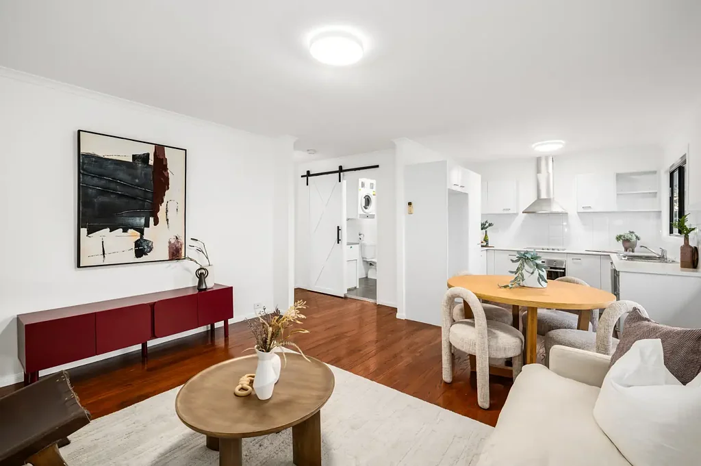 Carina Heights 2Moenga FRESHLY UPDATED & MOVE IN READY