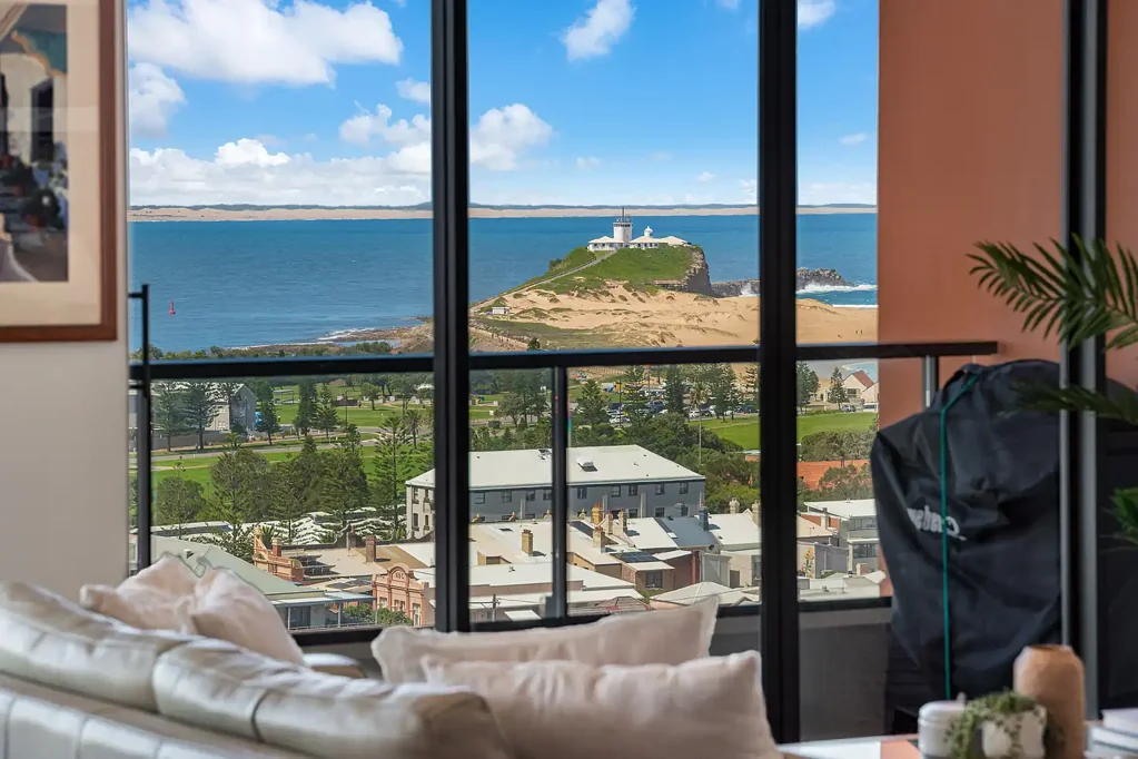 Newcastle 3房  Luxury City & Beach Living with Iconic Views - Must Be Sold!