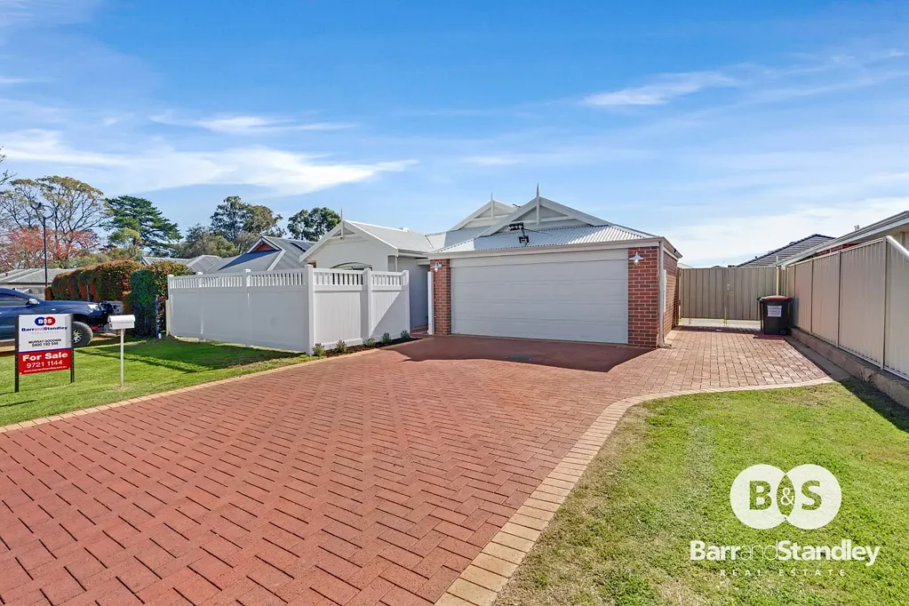 Carey Park 4Moenga BEAUTIFULLY RENOVATED, MODERN 4x2