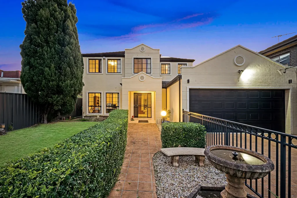 52 Kennedy Street, Picnic Point, NSW 2213