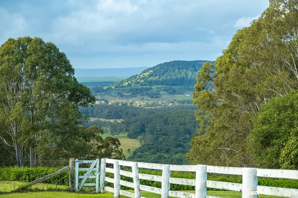 Coondoo 4ਬੈੱਡਰੂਮ A Rare Hinterland Masterpiece with Breathtaking Ocean-to-Mountain Views