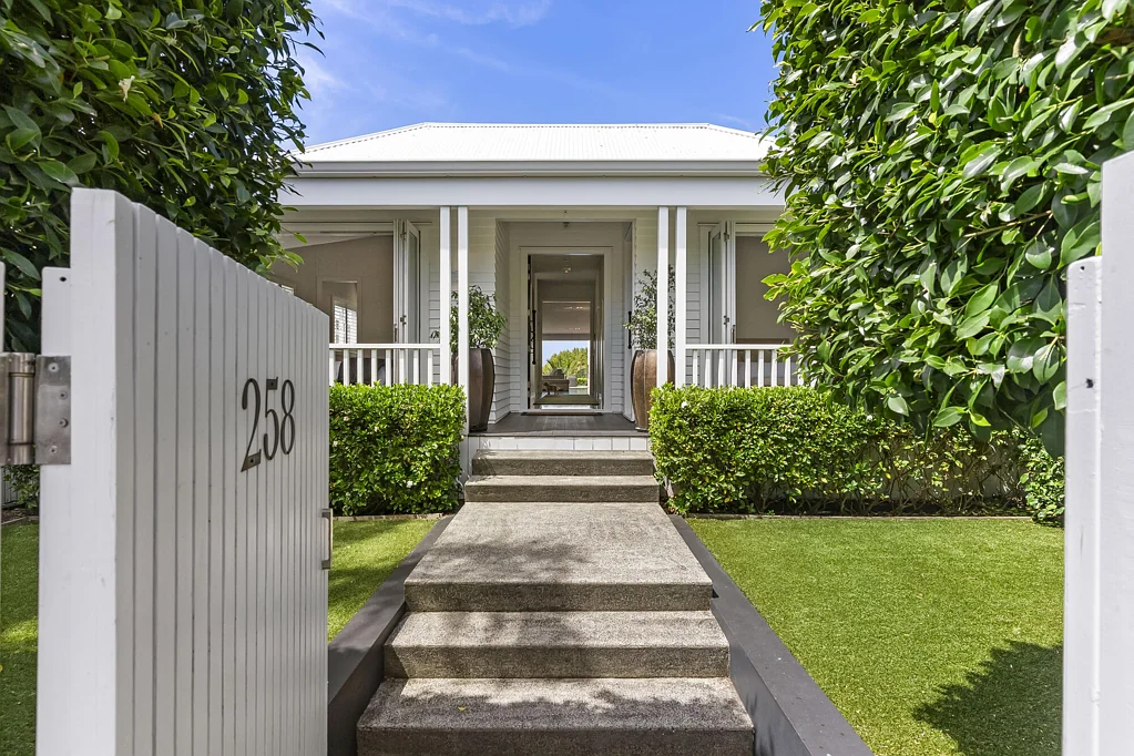 Herne Bay 5房  A forever family home with space to grow