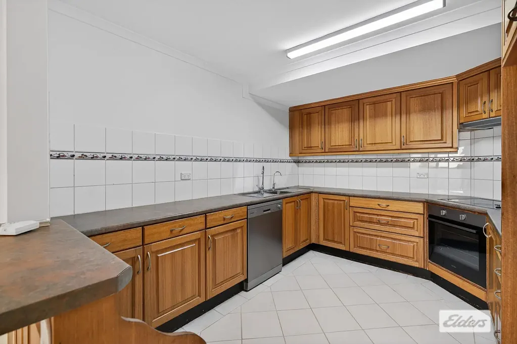 Family home walking distance to River & Park