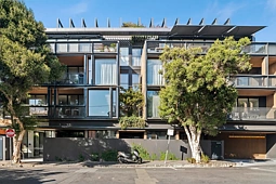 102/11-13 Jackson Street, St Kilda