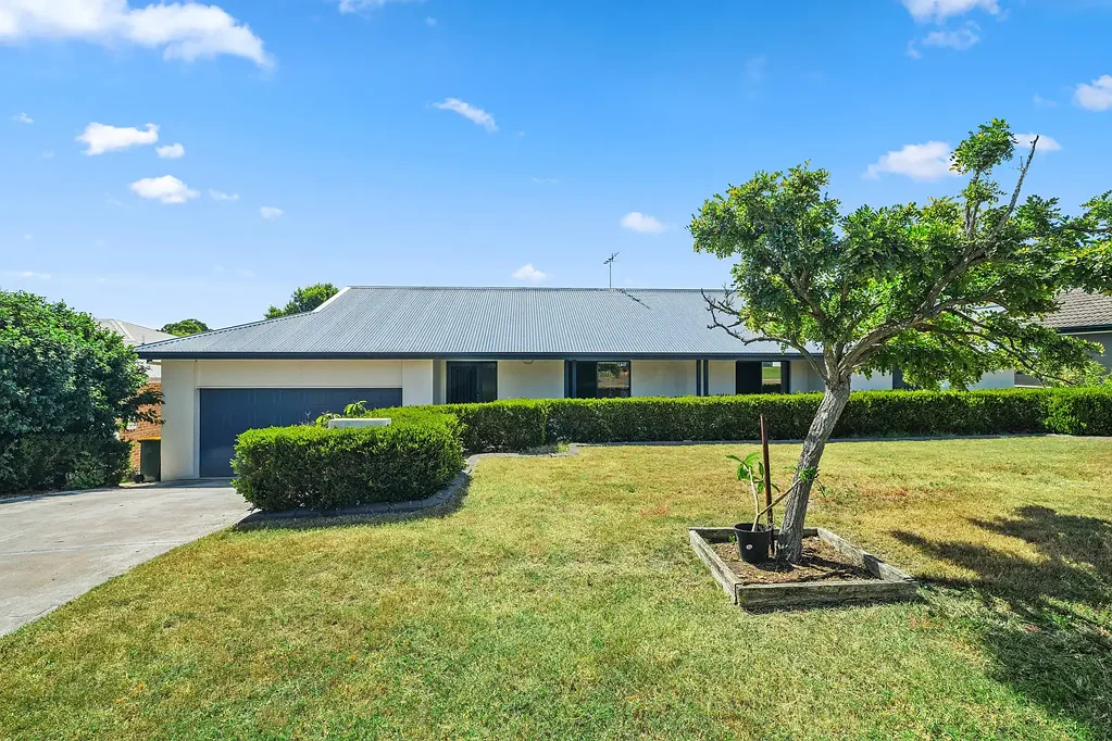 Bolwarra Heights 4 Bedroom Family Living in a Sought-After Bolwarra Heights Estate