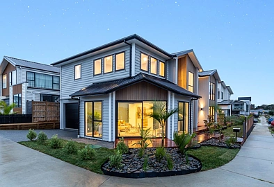 Spacious 5 Bedroom Family Home in Hobsonville