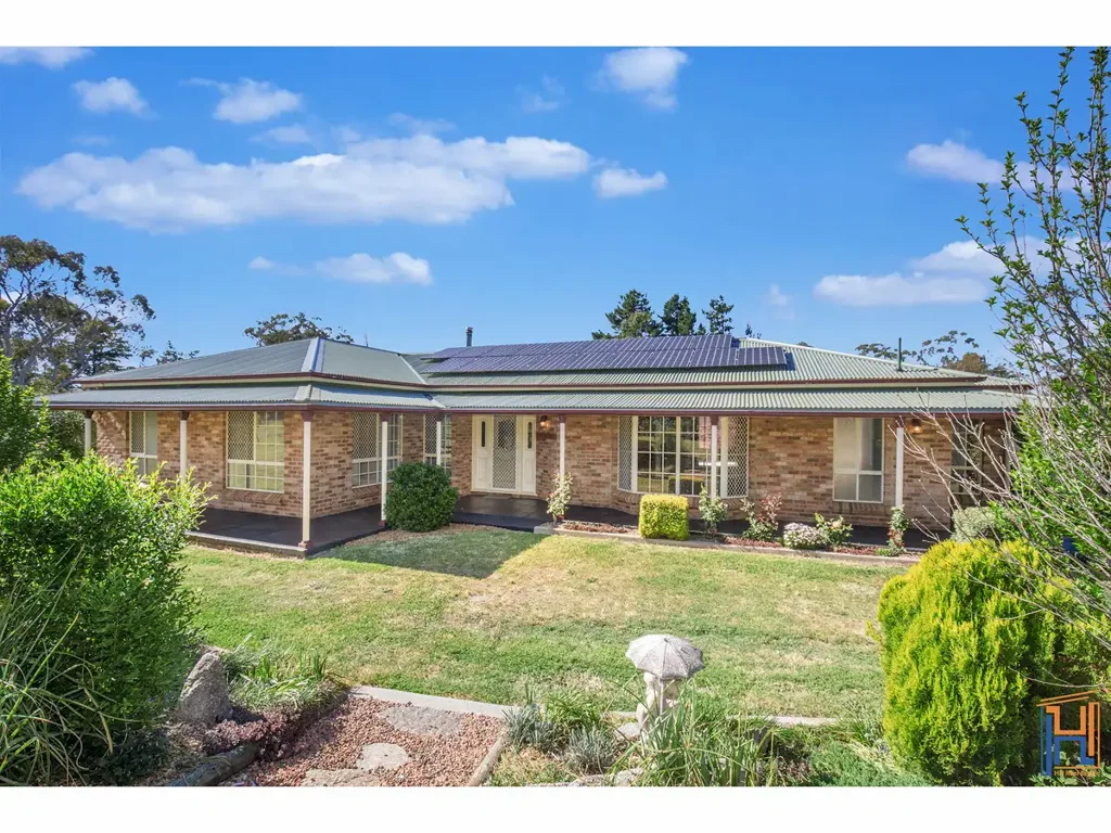 Armidale 4房  RURAL CHARM - CITY CONVENIENCE