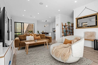 562D Beach Road, Rothesay Bay, North Shore City