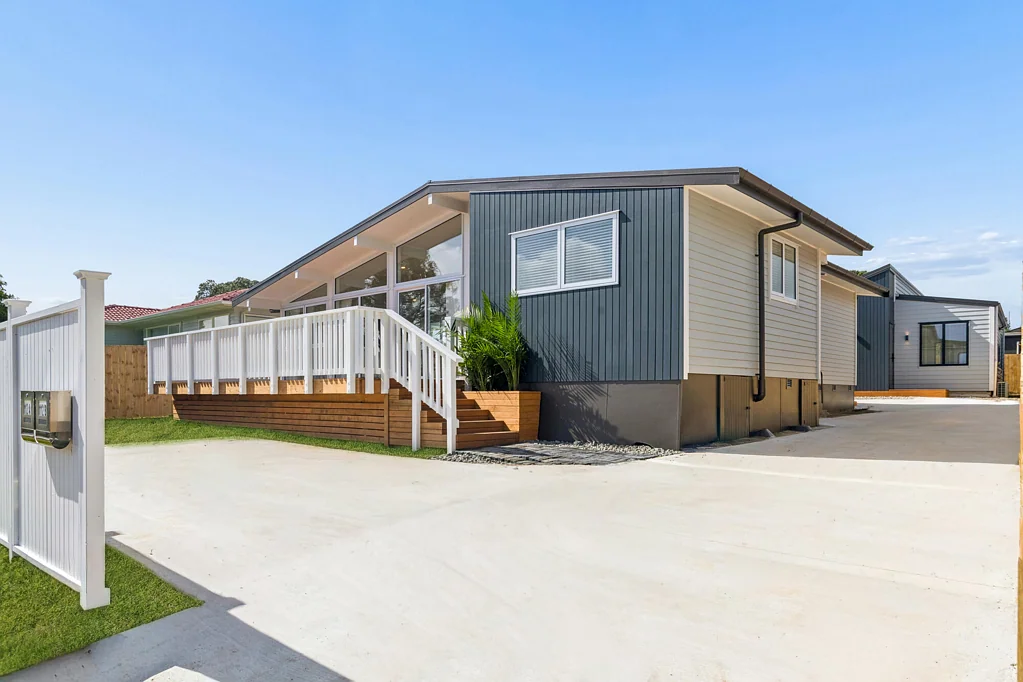 Mangere Bridge 5 Bedroom A HOME & INCOME WITH A DIFFERENCE