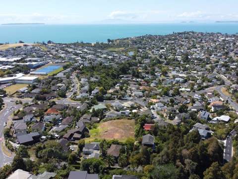 Torbay 【海景双地块】MHS潜力分区，每块面积1,200㎡+，绝佳开发机会！ 2 x Sea-View Development Sections – Each 1,200m2+