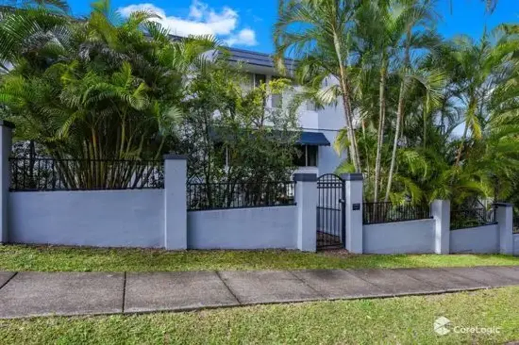 QUIET AND PEACEFUL 2 BEDROOM APARTMENT IN TOOWONG!