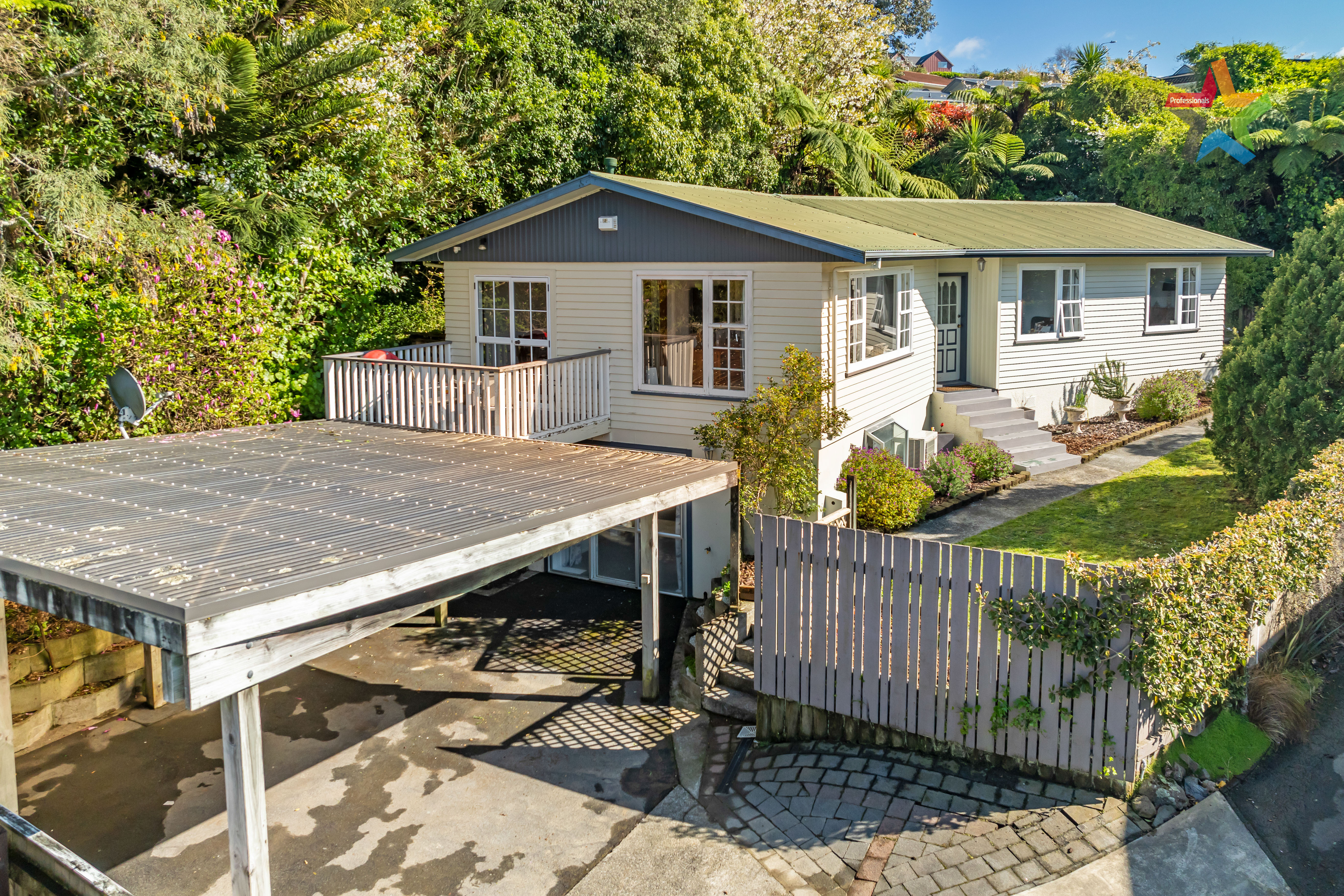 12 Gainsborough Grove, Belmont