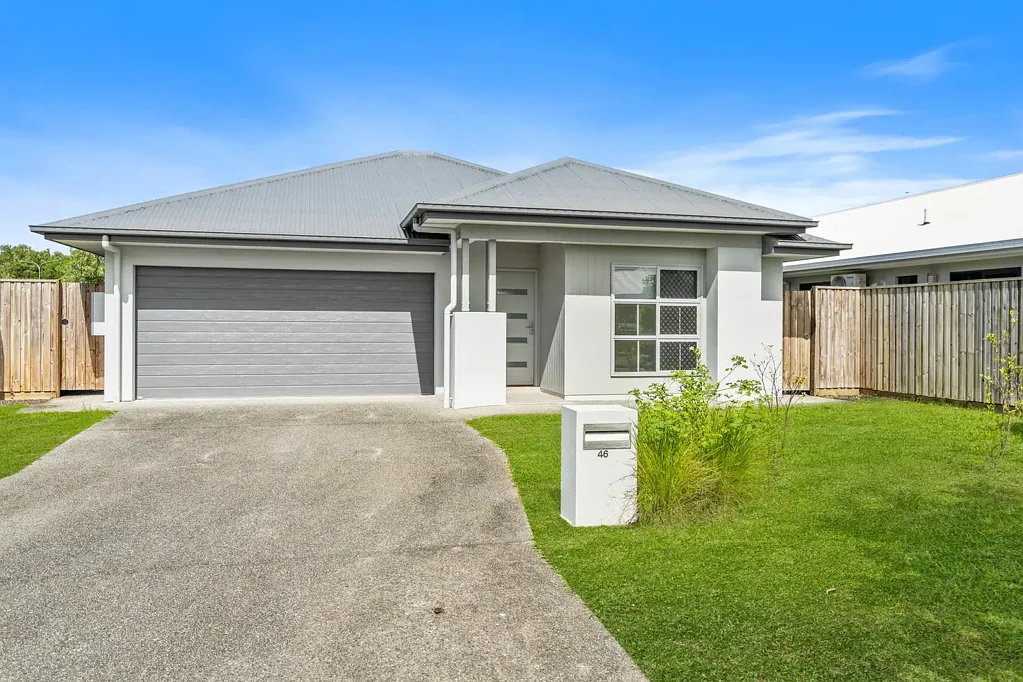 Trinity Beach 4 Slaapkamer Built in 2022 | Move-In Ready & Minutes to the Beach