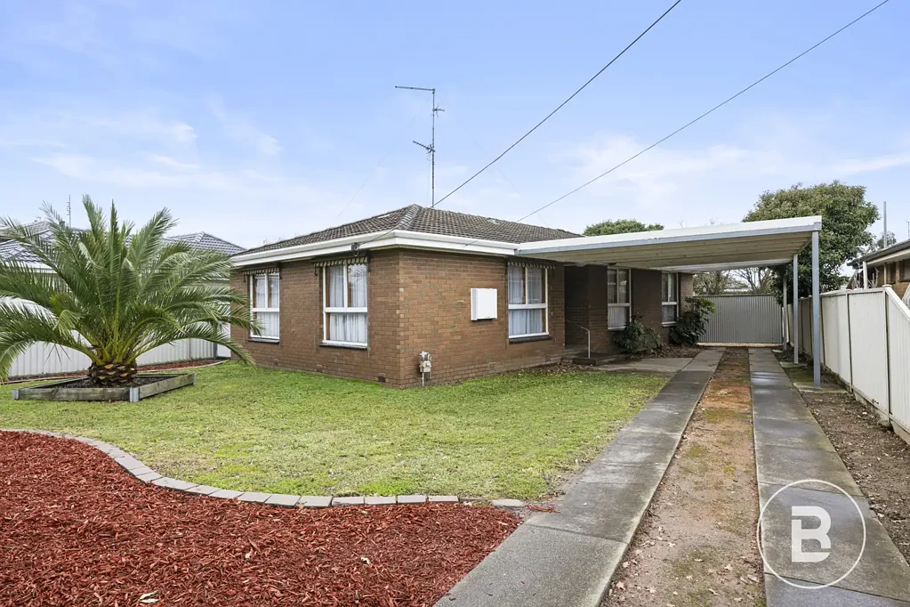 Wendouree 3房  RENOVATED THREE-BEDROOM HOME WITH LARGE SHED