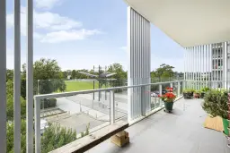 307/8 Aviators Way, Penrith