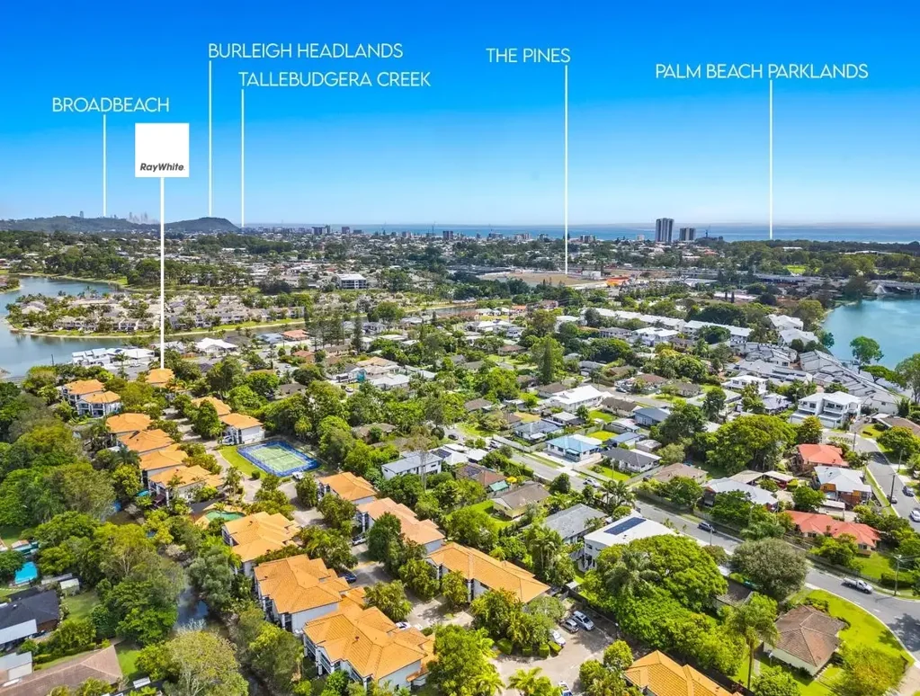 Currumbin Waters 3कमरा Affordable Access to Creekside Coastal Living